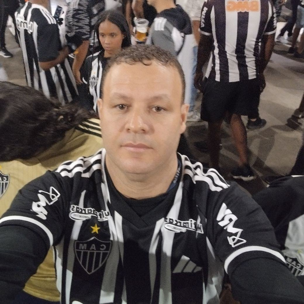 Gilberto R.